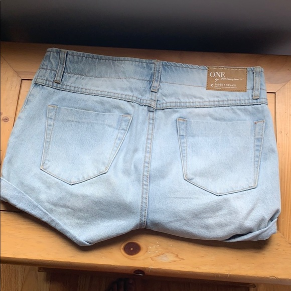 One Teaspoon Super Freaks Lace Up Denim Shorts - Picture 8 of 10